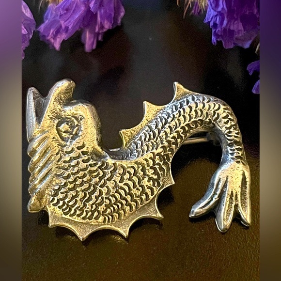 Vintage Alva Museum Replicas-Nordic Silver Dolphin Brooch. - Picture 2 of 6